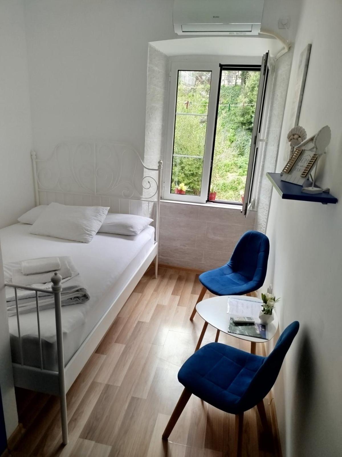 Guesthouse Bit Accommodation Kotor Exterior photo